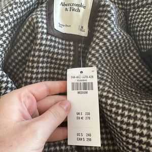 NEW! Never worn Wool-blend trench coat